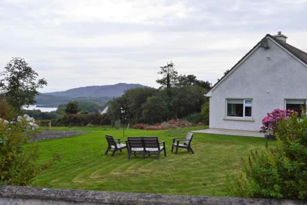 Twin Lake View - Bungalow In Pontoon Foxford Luaran gambar