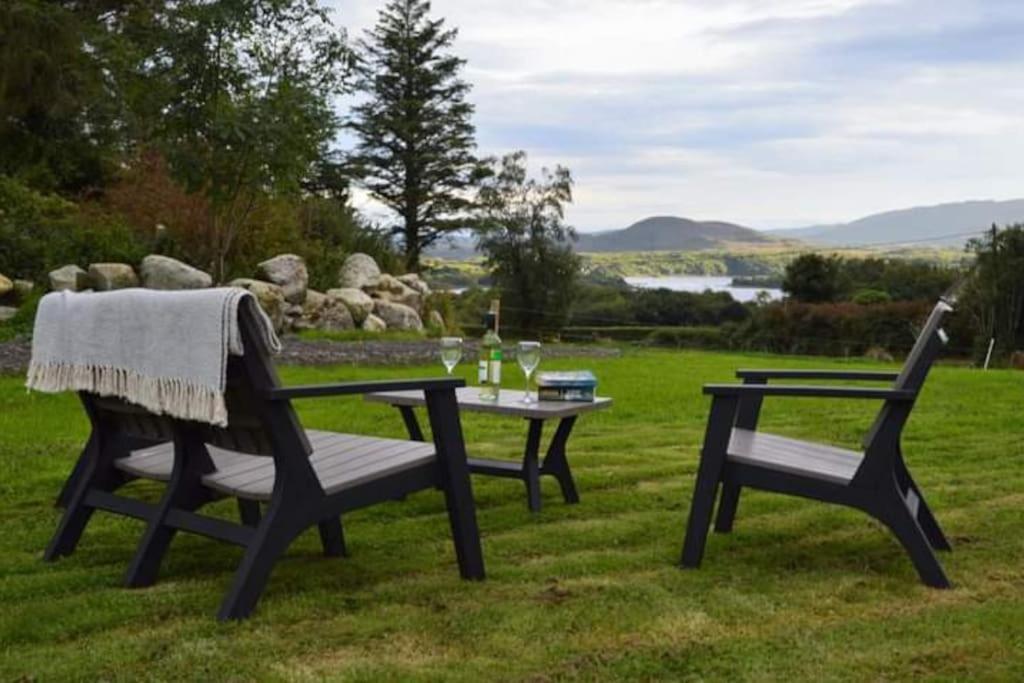 Twin Lake View - Bungalow In Pontoon Foxford Luaran gambar