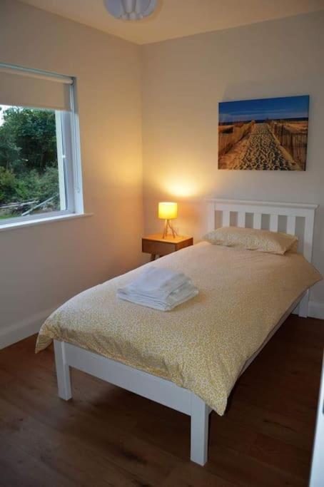 Twin Lake View - Bungalow In Pontoon Foxford Luaran gambar